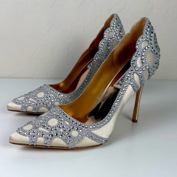 Badgley Mischka "Rouge" Heels Women's Size 6 1/2 Ivory Embellished Formal Pumps - Picture 13 of 14